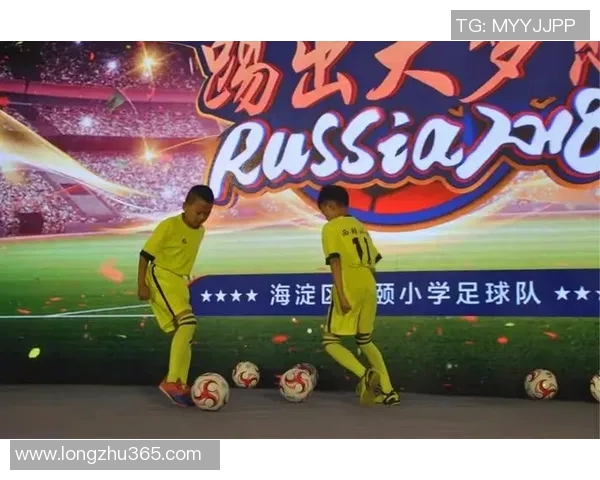 墙上贴的男足球明星背后的故事与他们的梦想与奋斗历程